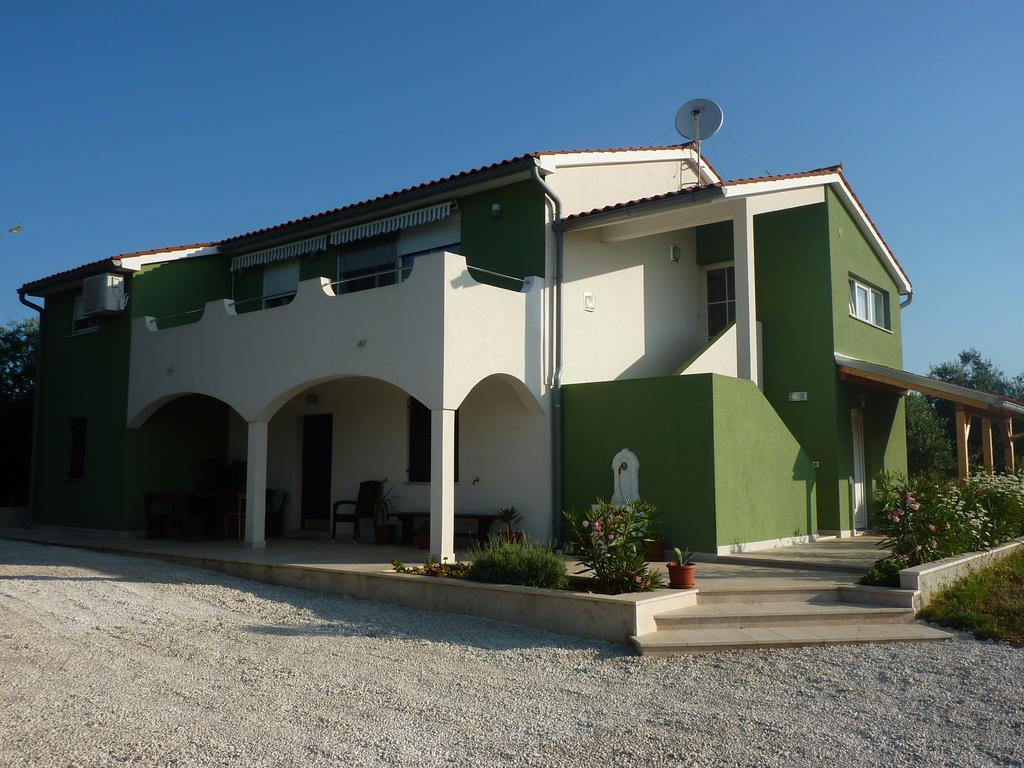 Apartment Greeny Galižana Exteriér fotografie